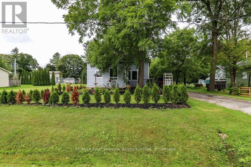 96 Lorne Street, Meaford, Ontario  N4L 1E9 - Photo 1 - X12385310