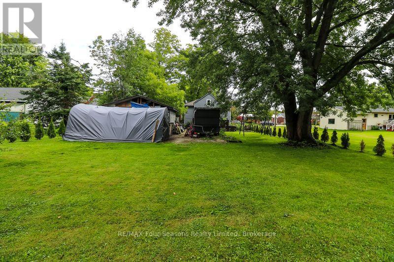96 Lorne Street, Meaford, Ontario  N4L 1E9 - Photo 11 - X12385310