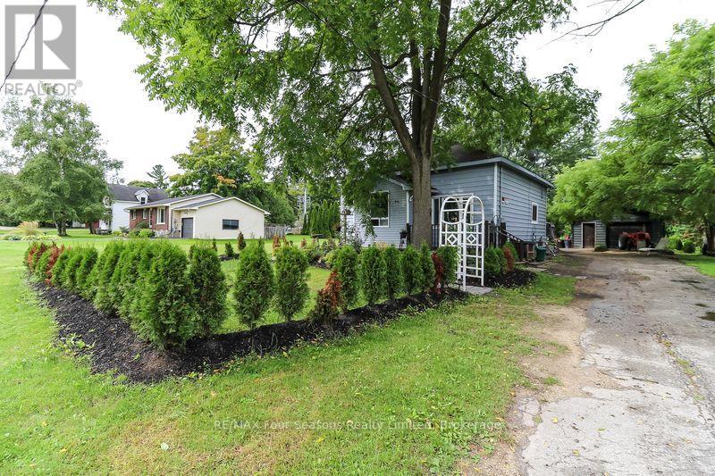 96 Lorne Street, Meaford, Ontario  N4L 1E9 - Photo 2 - X12385310