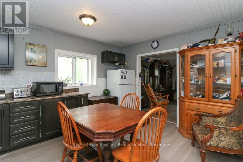96 Lorne Street, Meaford, Ontario  N4L 1E9 - Photo 20 - X12385310