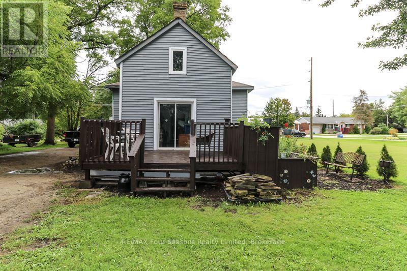 96 Lorne Street, Meaford, Ontario  N4L 1E9 - Photo 9 - X12385310