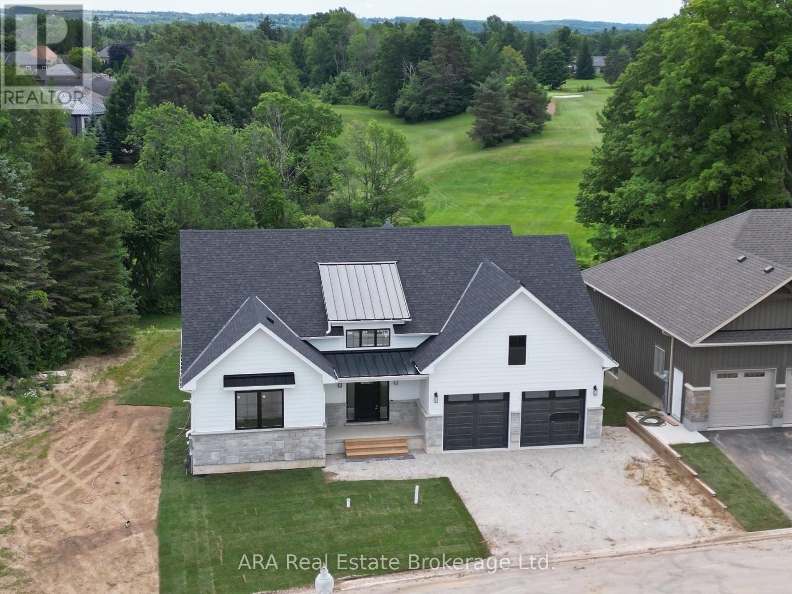 33 - 2 Hilton Lane, Meaford, Ontario  N4L 1L8 - Photo 2 - X12385341