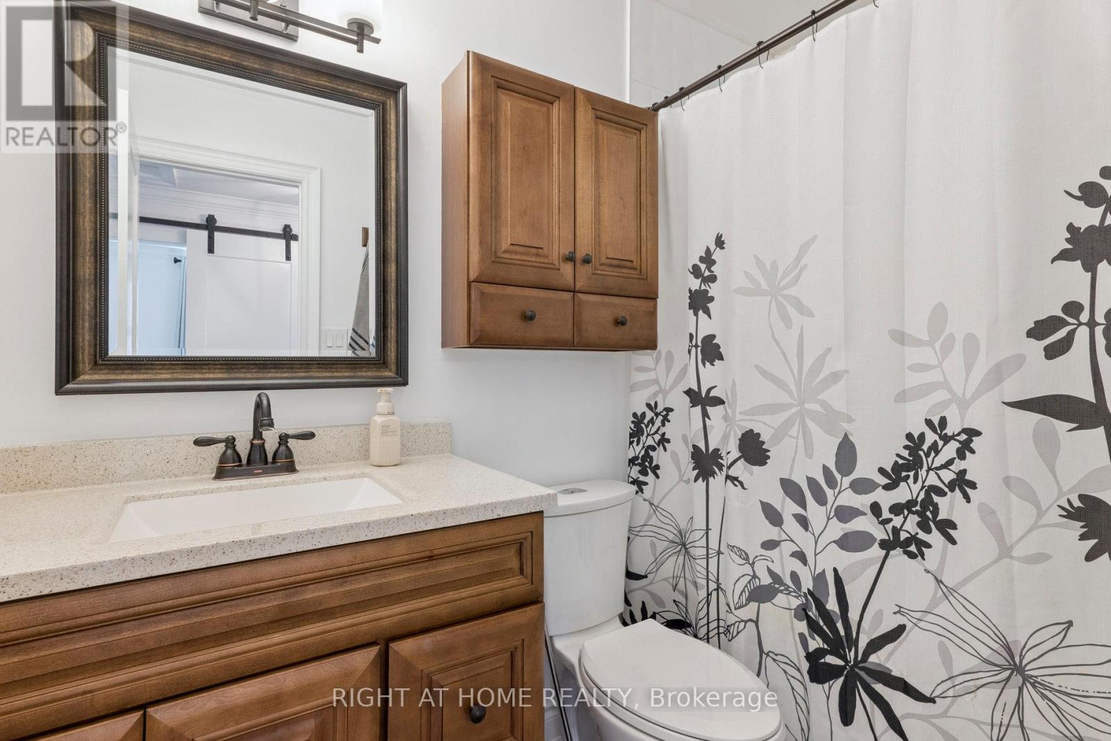 403 Chandos Court, Oshawa (Lakeview), Ontario  L1J 6R1 - Photo 17 - E12385240