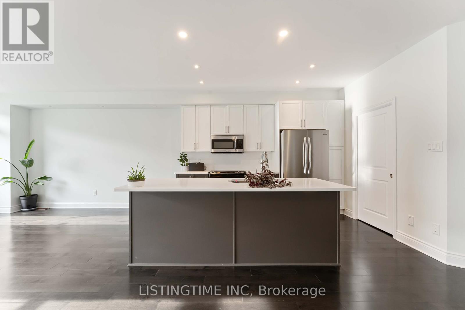 704 Brian Good Avenue, Ottawa, Ontario  K4M 0C1 - Photo 4 - X12385292