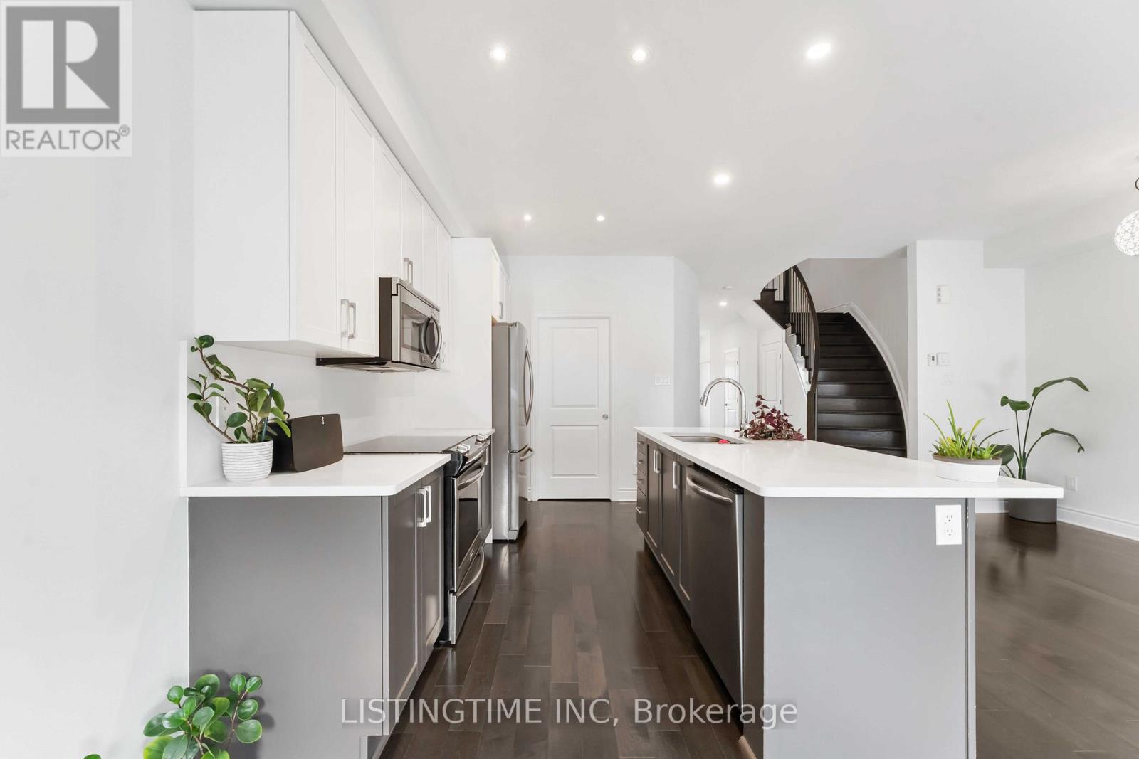 704 Brian Good Avenue, Ottawa, Ontario  K4M 0C1 - Photo 6 - X12385292