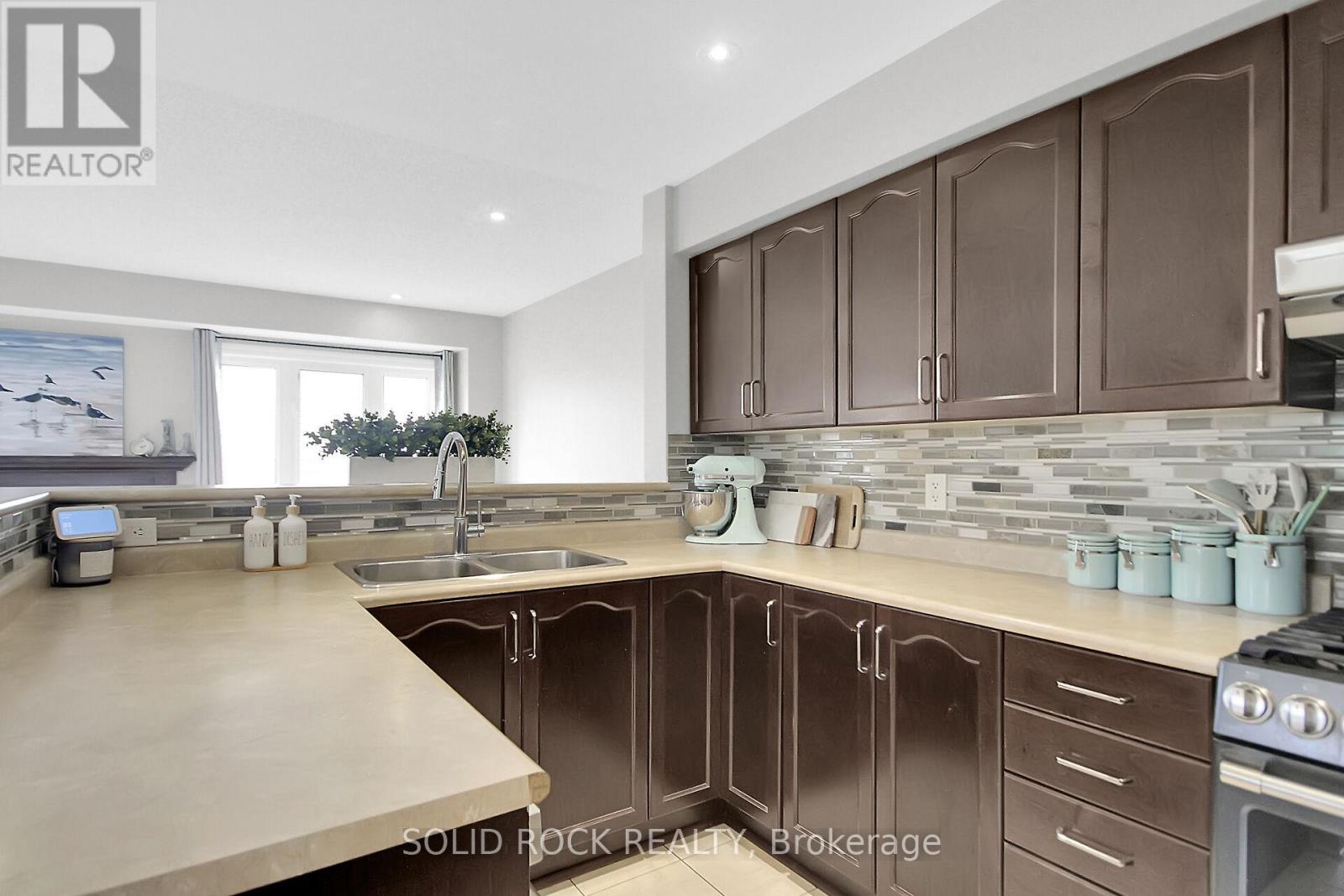 600 Gazebo Street, Ottawa, Ontario  K4M 0B5 - Photo 12 - X12385324