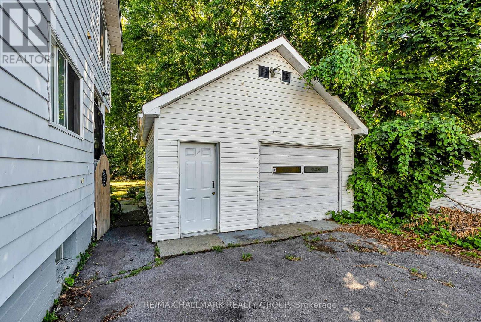 230 Alice Street, Cornwall, Ontario  K6H 4R9 - Photo 23 - X12385360