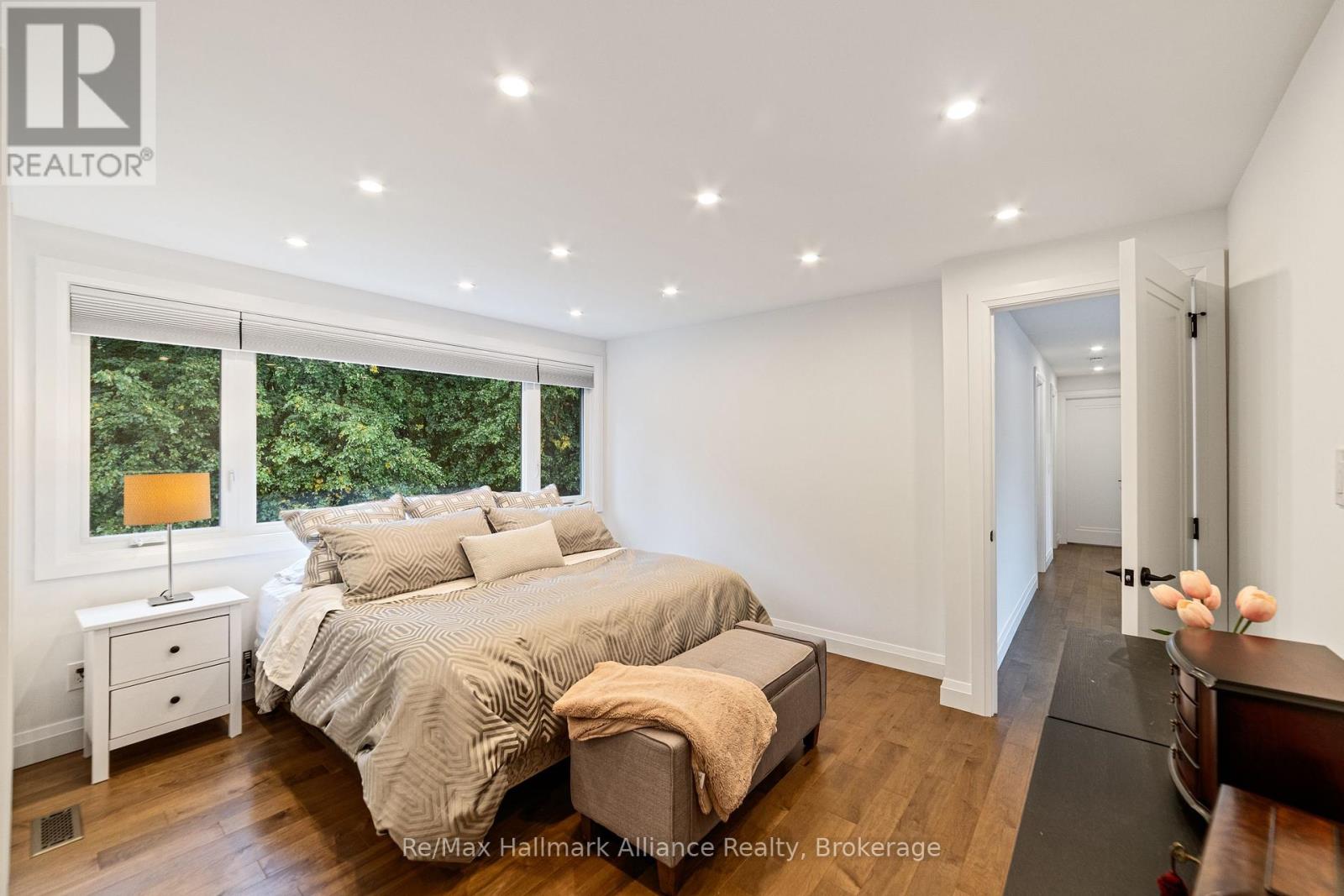 247 Willowridge Court, Oakville, Ontario  L6L 5J1 - Photo 19 - W12385351