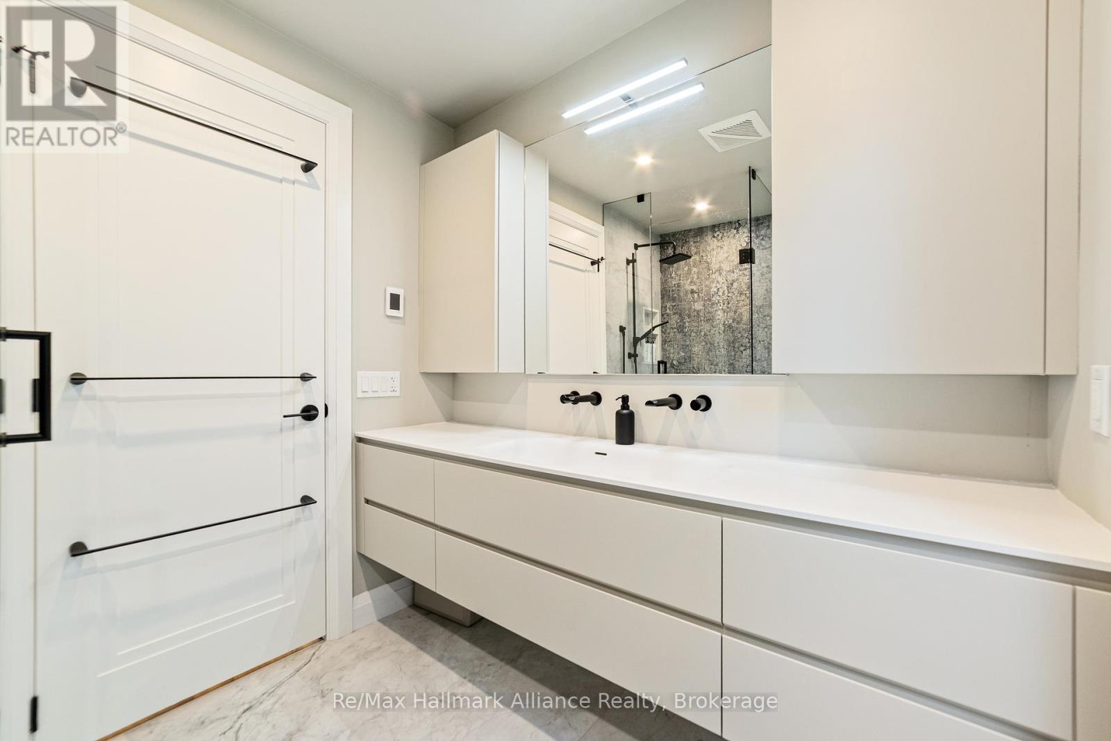 247 Willowridge Court, Oakville, Ontario  L6L 5J1 - Photo 22 - W12385351