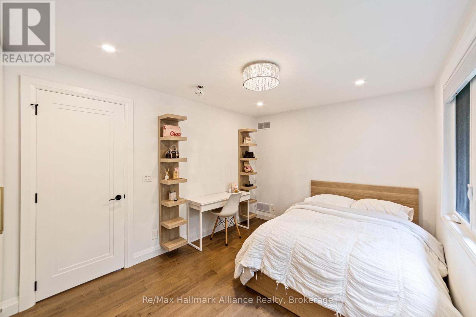 247 Willowridge Court, Oakville, Ontario  L6L 5J1 - Photo 23 - W12385351