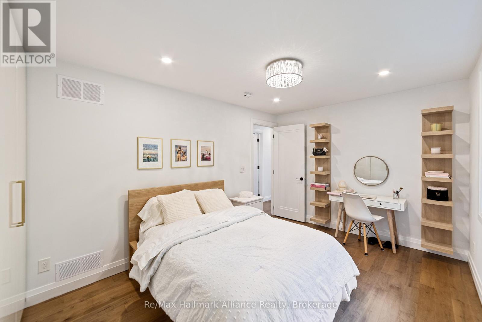 247 Willowridge Court, Oakville, Ontario  L6L 5J1 - Photo 27 - W12385351