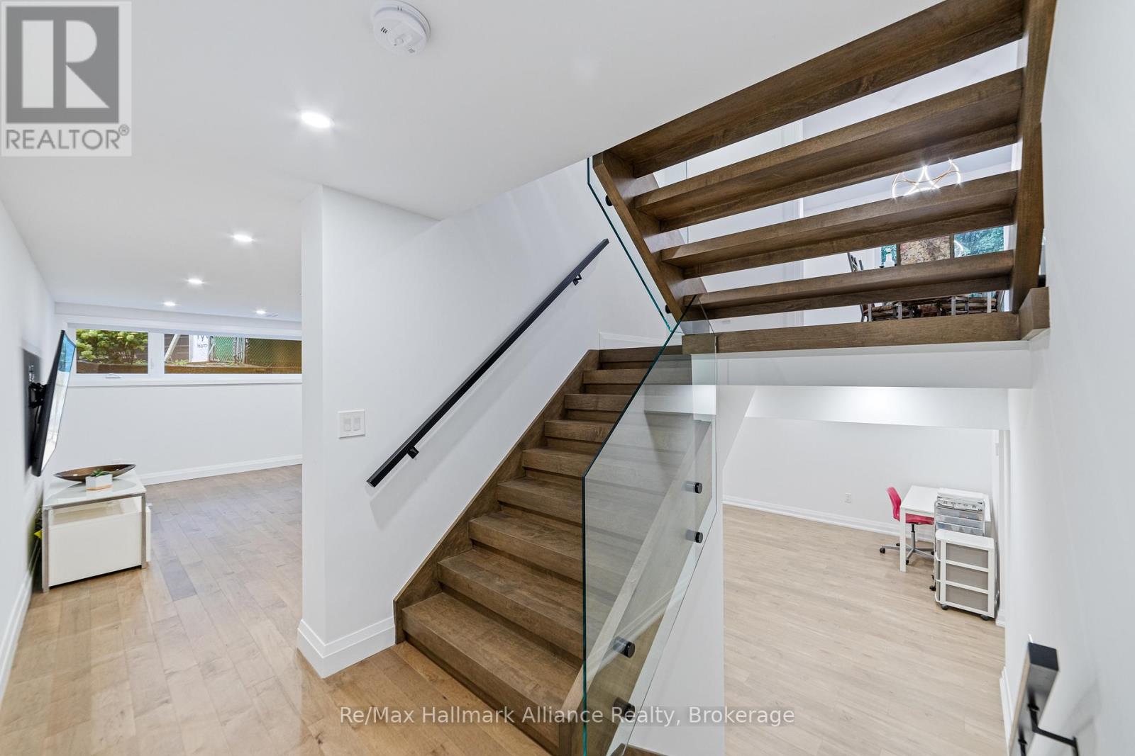 247 Willowridge Court, Oakville, Ontario  L6L 5J1 - Photo 30 - W12385351