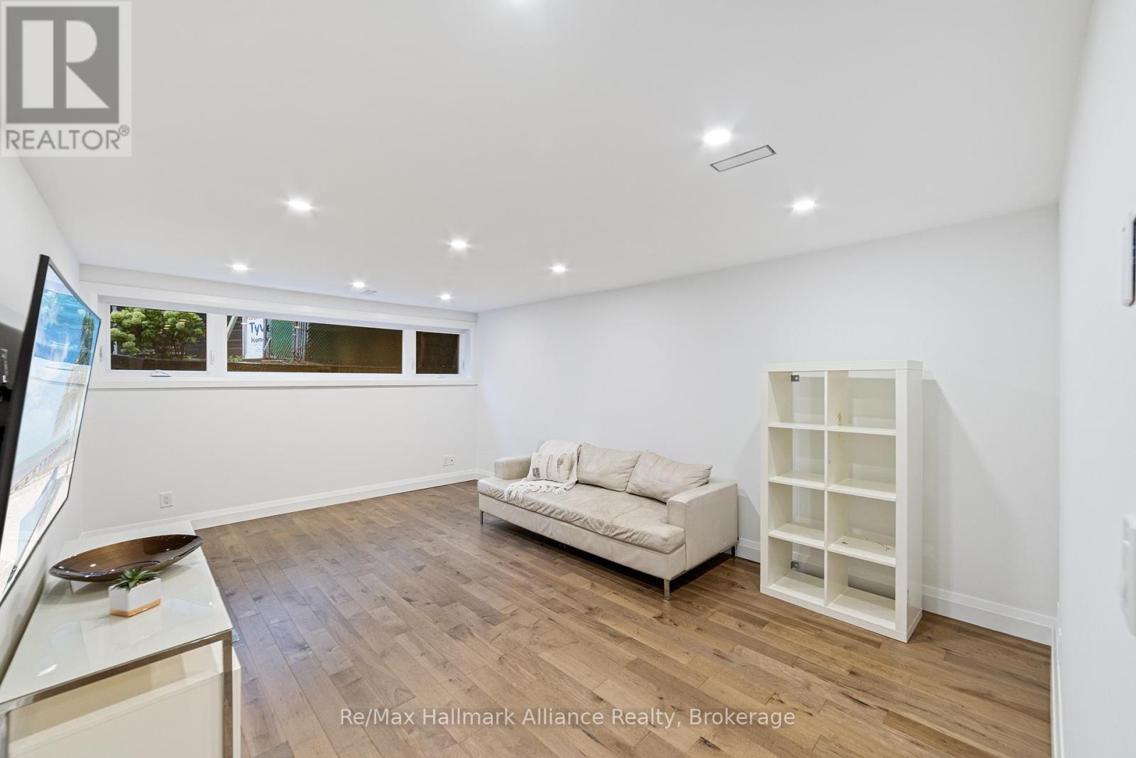 247 Willowridge Court, Oakville, Ontario  L6L 5J1 - Photo 31 - W12385351