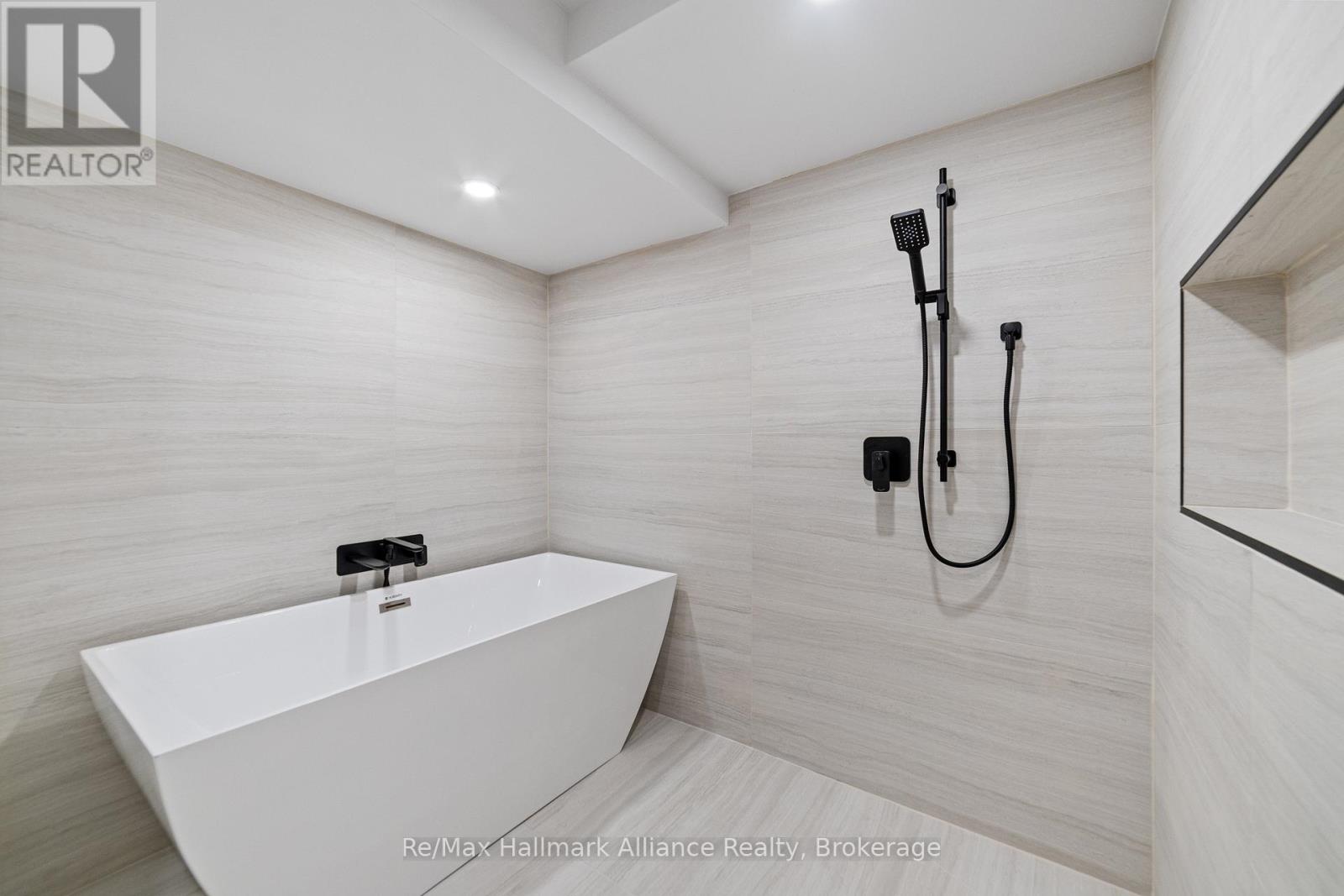 247 Willowridge Court, Oakville, Ontario  L6L 5J1 - Photo 36 - W12385351