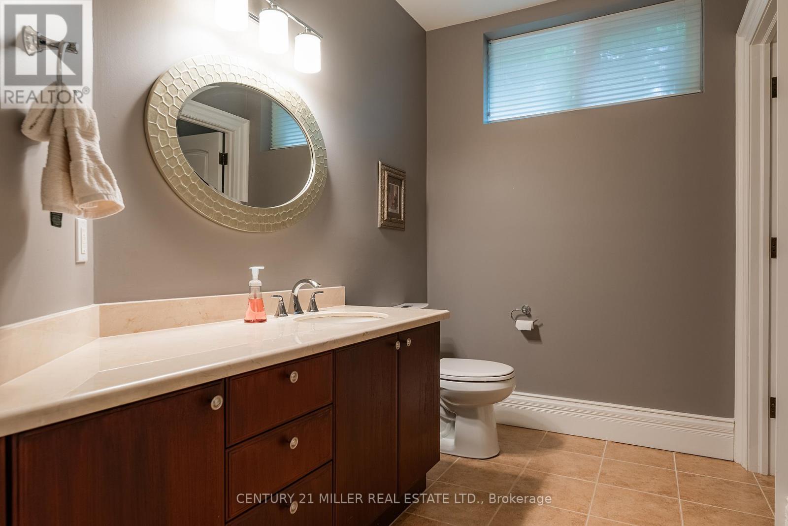 38 Shorewood Place, Oakville, Ontario  L6K 3Y4 - Photo 37 - W12384210