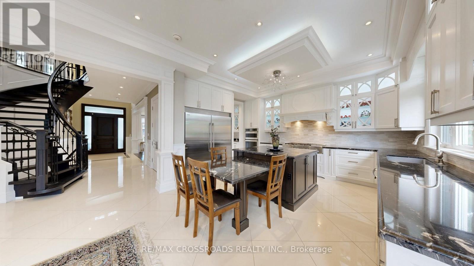 635 Elgin Mills Road W, Richmond Hill (Mill Pond), Ontario  L4C 4M2 - Photo 16 - N12385218