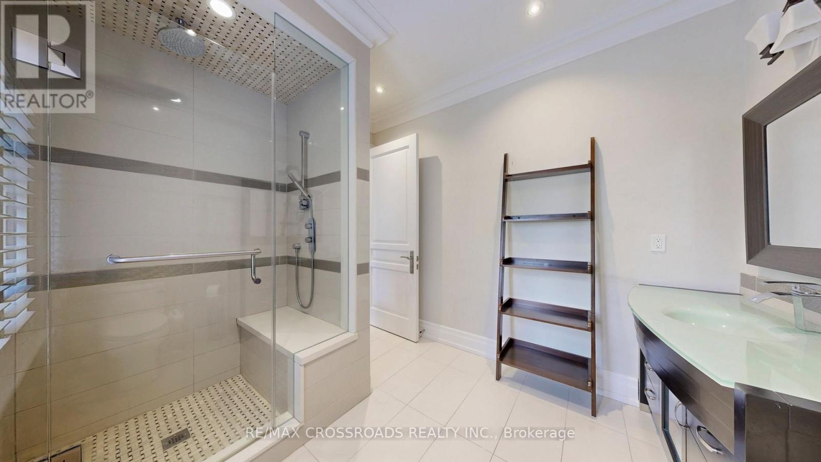 635 Elgin Mills Road W, Richmond Hill (Mill Pond), Ontario  L4C 4M2 - Photo 38 - N12385218