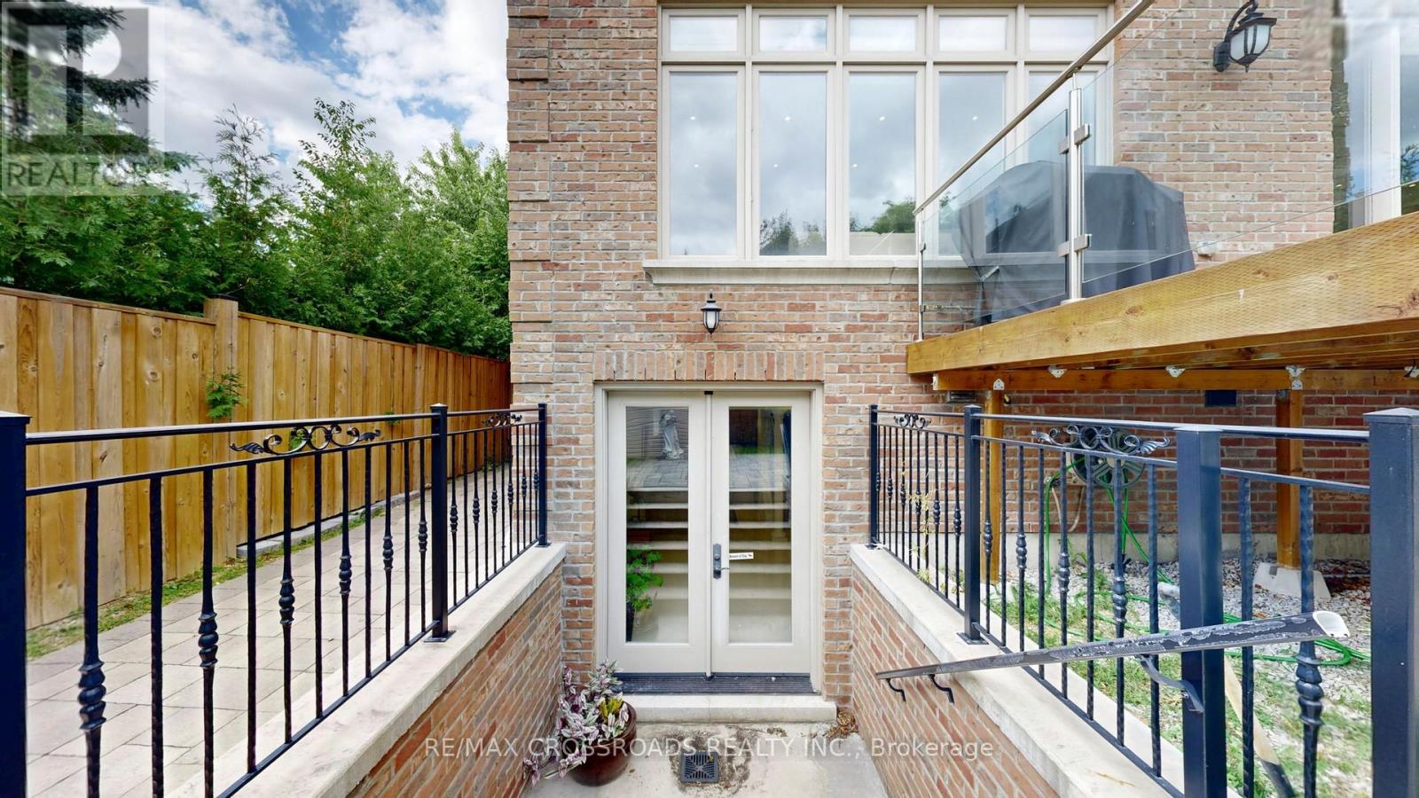 635 Elgin Mills Road W, Richmond Hill (Mill Pond), Ontario  L4C 4M2 - Photo 47 - N12385218