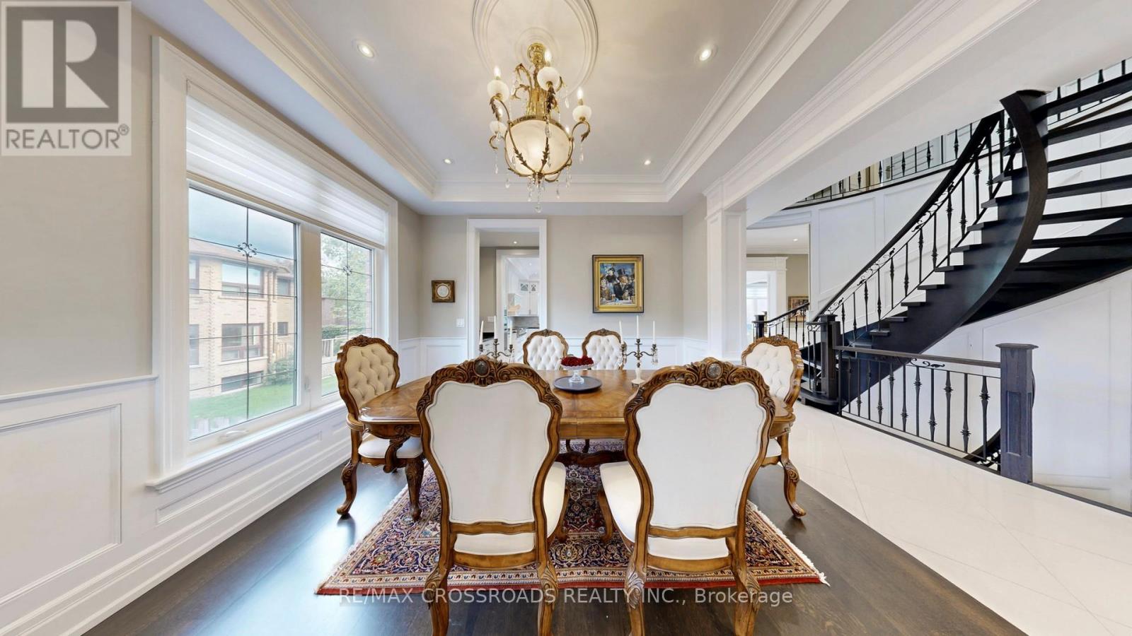 635 Elgin Mills Road W, Richmond Hill (Mill Pond), Ontario  L4C 4M2 - Photo 6 - N12385218
