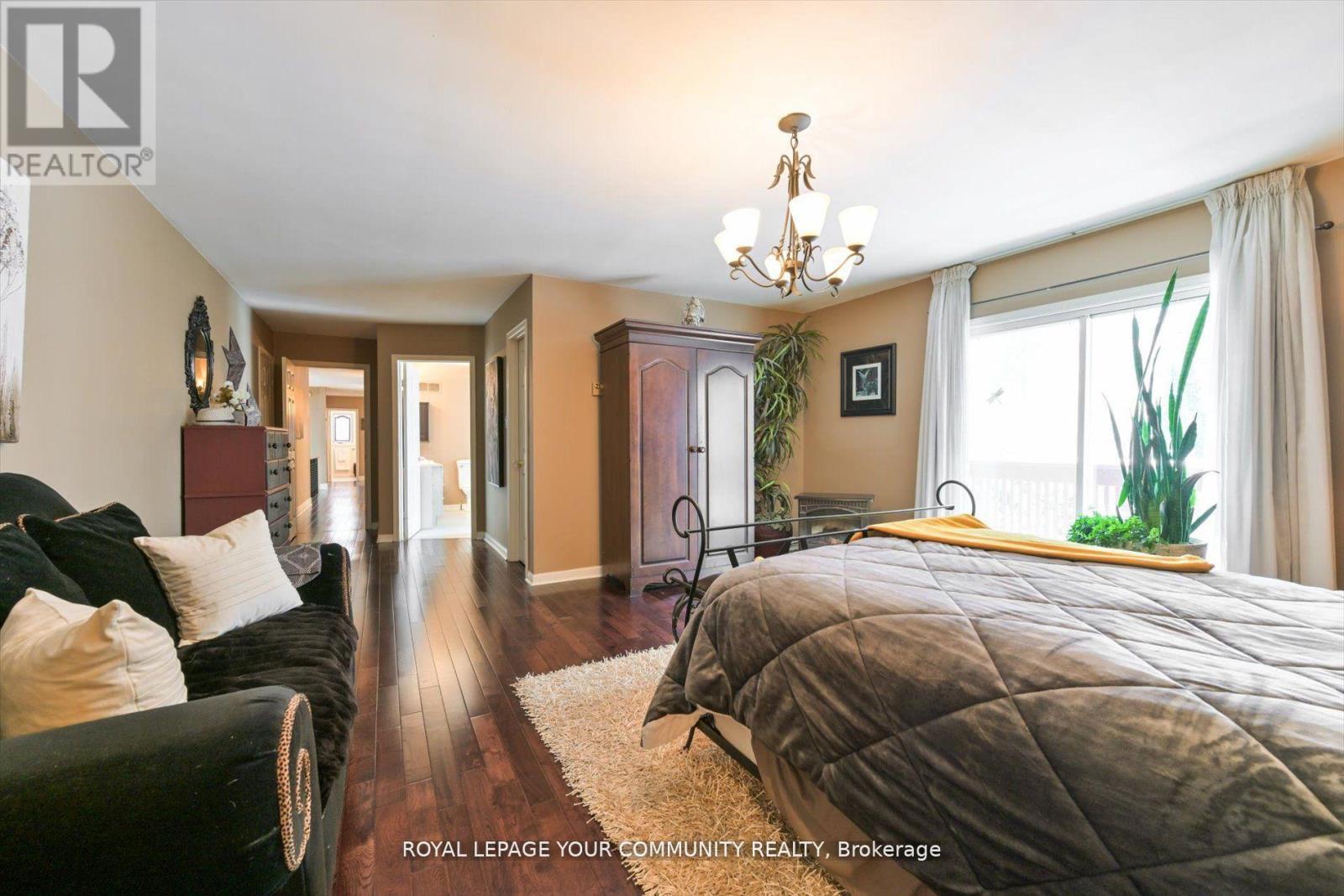 247 Harris Avenue, Richmond Hill, Ontario  L4E 3M3 - Photo 20 - N12385245