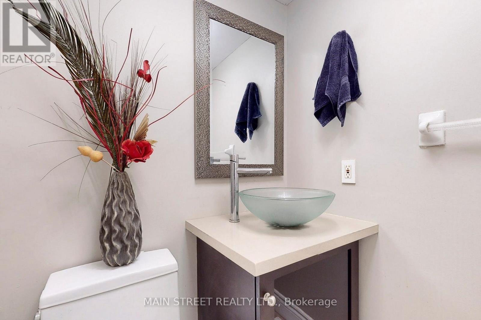 350 Miami Drive, Georgina, Ontario  L4P 2Z7 - Photo 15 - N12385255