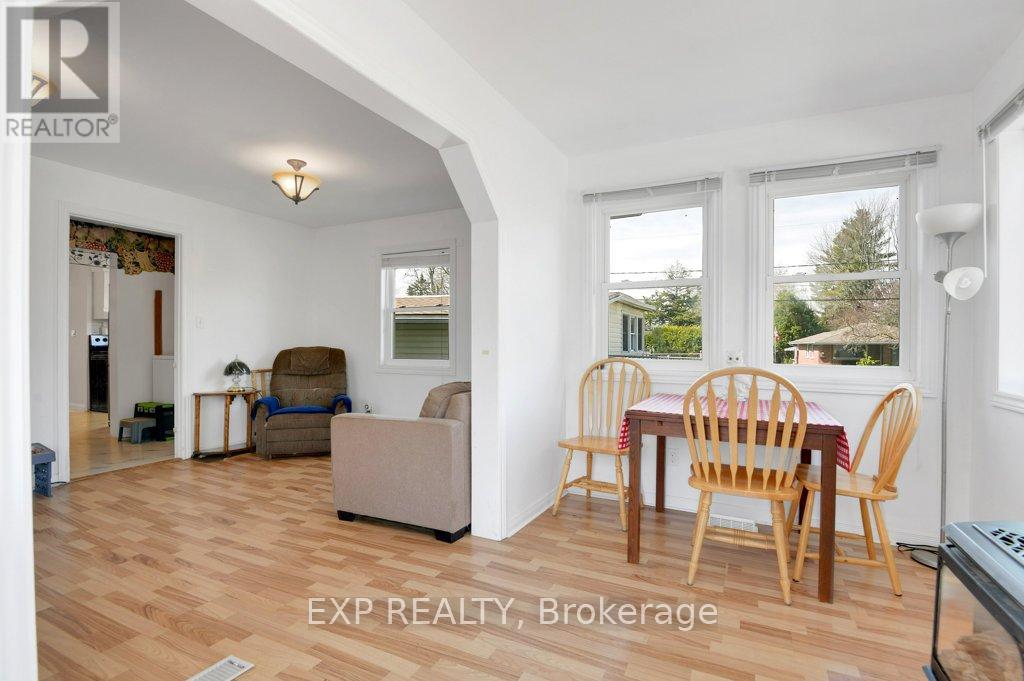 20 Crawford Street, Brockville, Ontario  K6V 1S3 - Photo 18 - X12114909