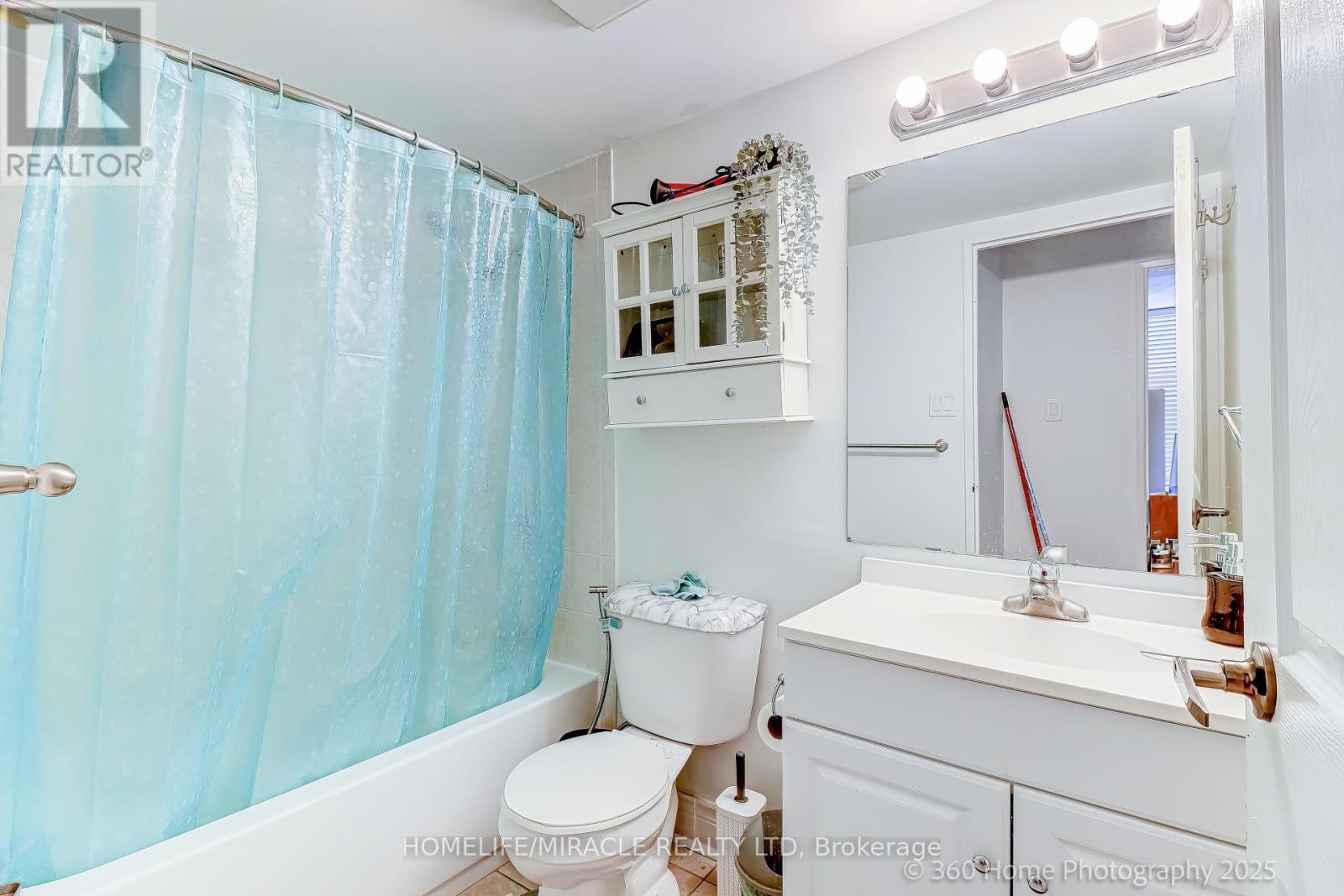 409 - 3501 Glen Erin Drive, Mississauga (Erin Mills), Ontario  L5L 2E9 - Photo 21 - W12385237