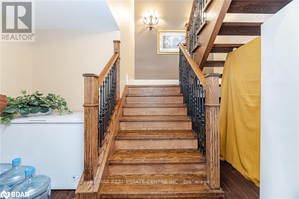 275 Martin Street, Milton, Ontario  L9T 2R7 - Photo 31 - W12385250
