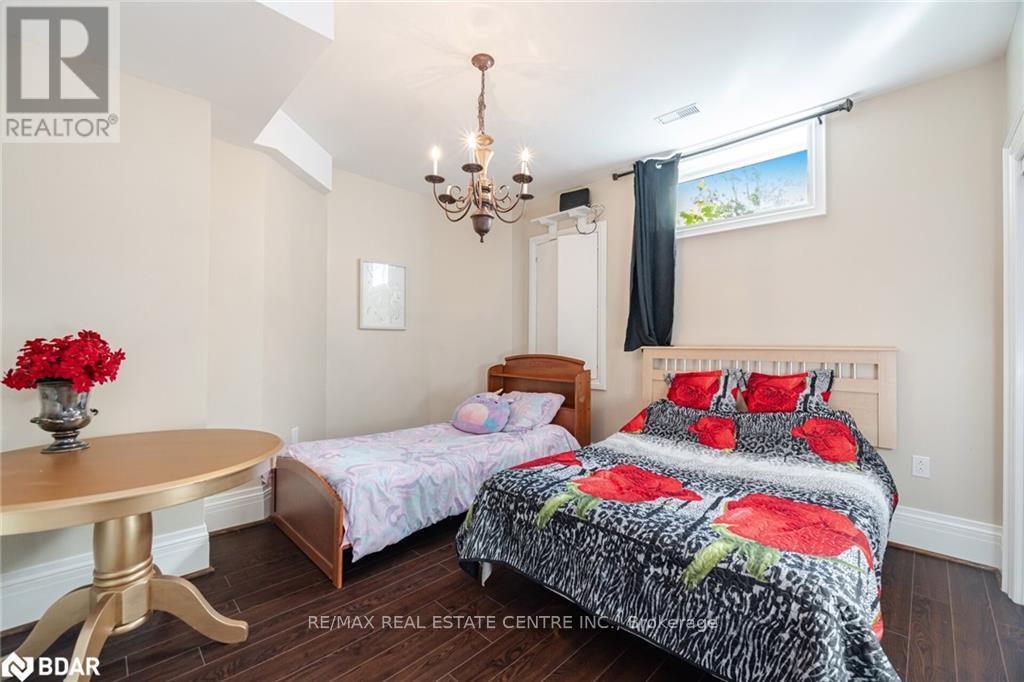 275 Martin Street, Milton, Ontario  L9T 2R7 - Photo 39 - W12385250