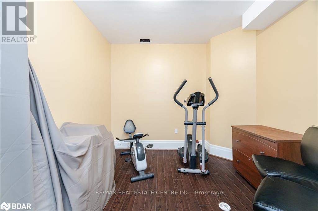 275 Martin Street, Milton, Ontario  L9T 2R7 - Photo 40 - W12385250