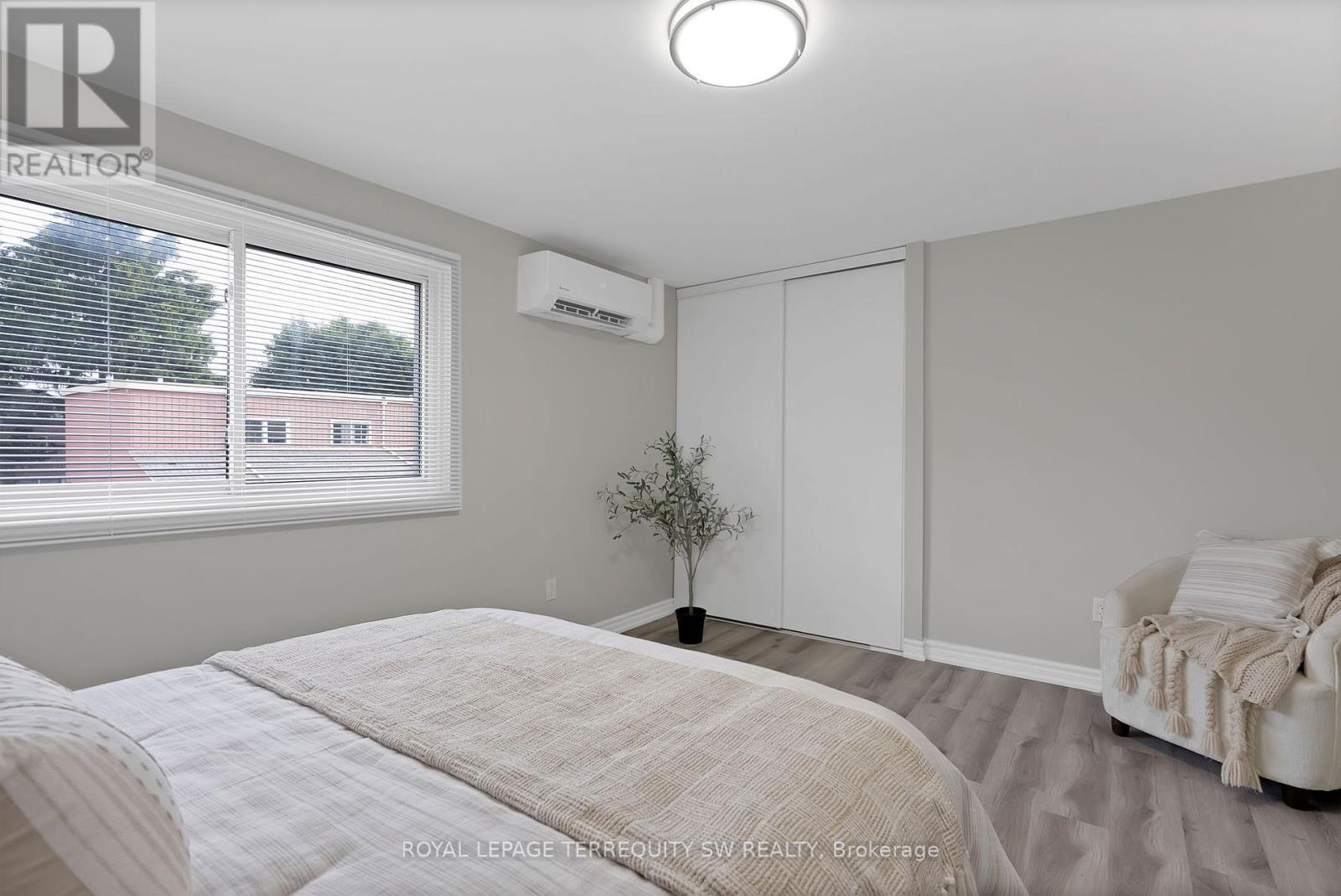 158 Woody Vine Way, Toronto, Ontario  M2J 4H6 - Photo 18 - C12385337