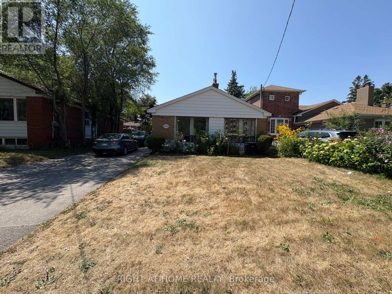 932 Midland Avenue, Toronto, Ontario  M1K 4G3 - Photo 1 - E12385393