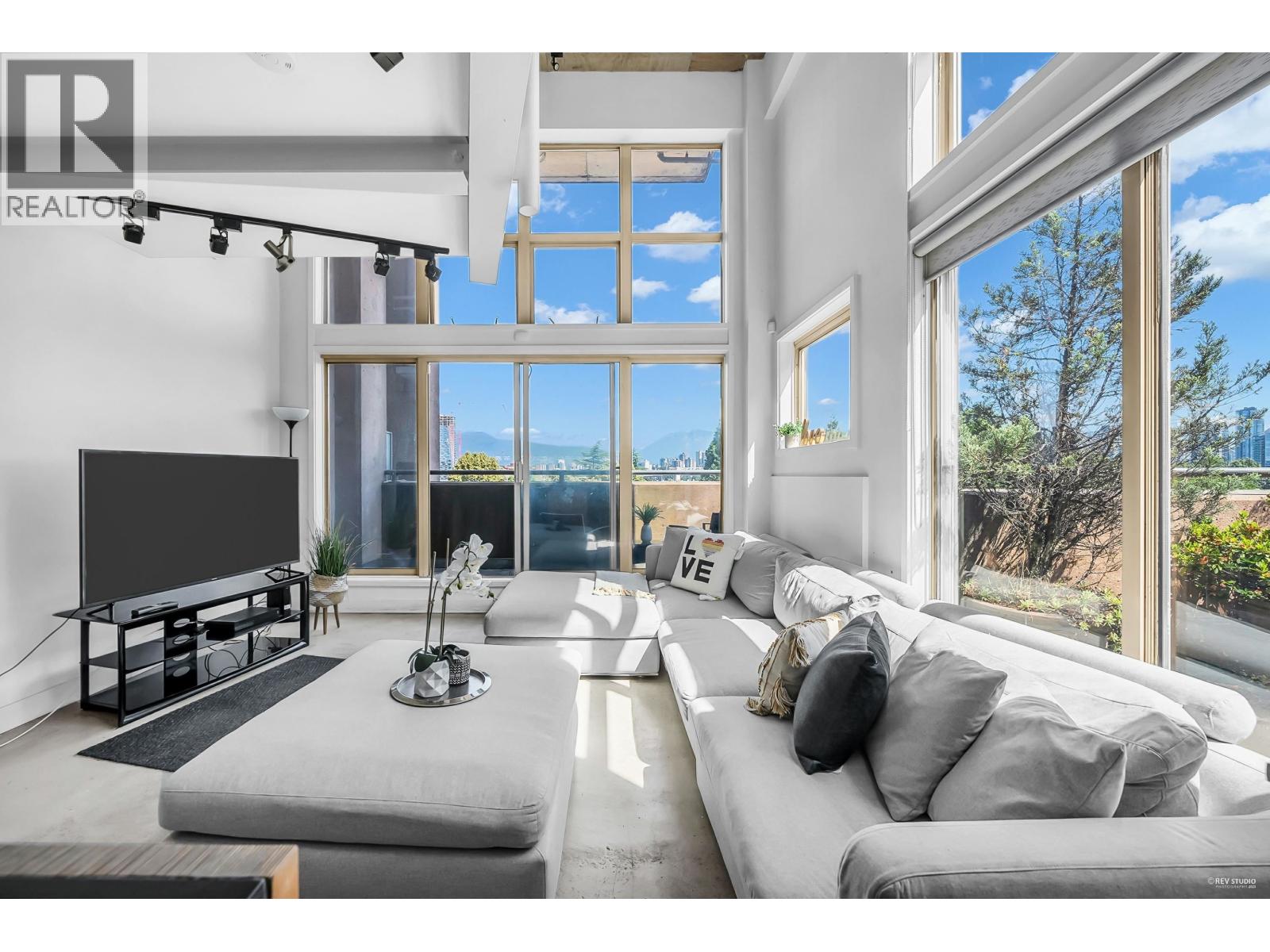 404 1529 W 6th Avenue, Vancouver, British Columbia  V6J 1R1 - Photo 4 - R3026347