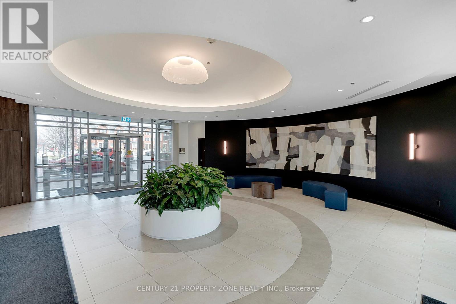 1804 - 215 Queen Street E, Brampton, Ontario  L6W 0A9 - Photo 4 - W12369701