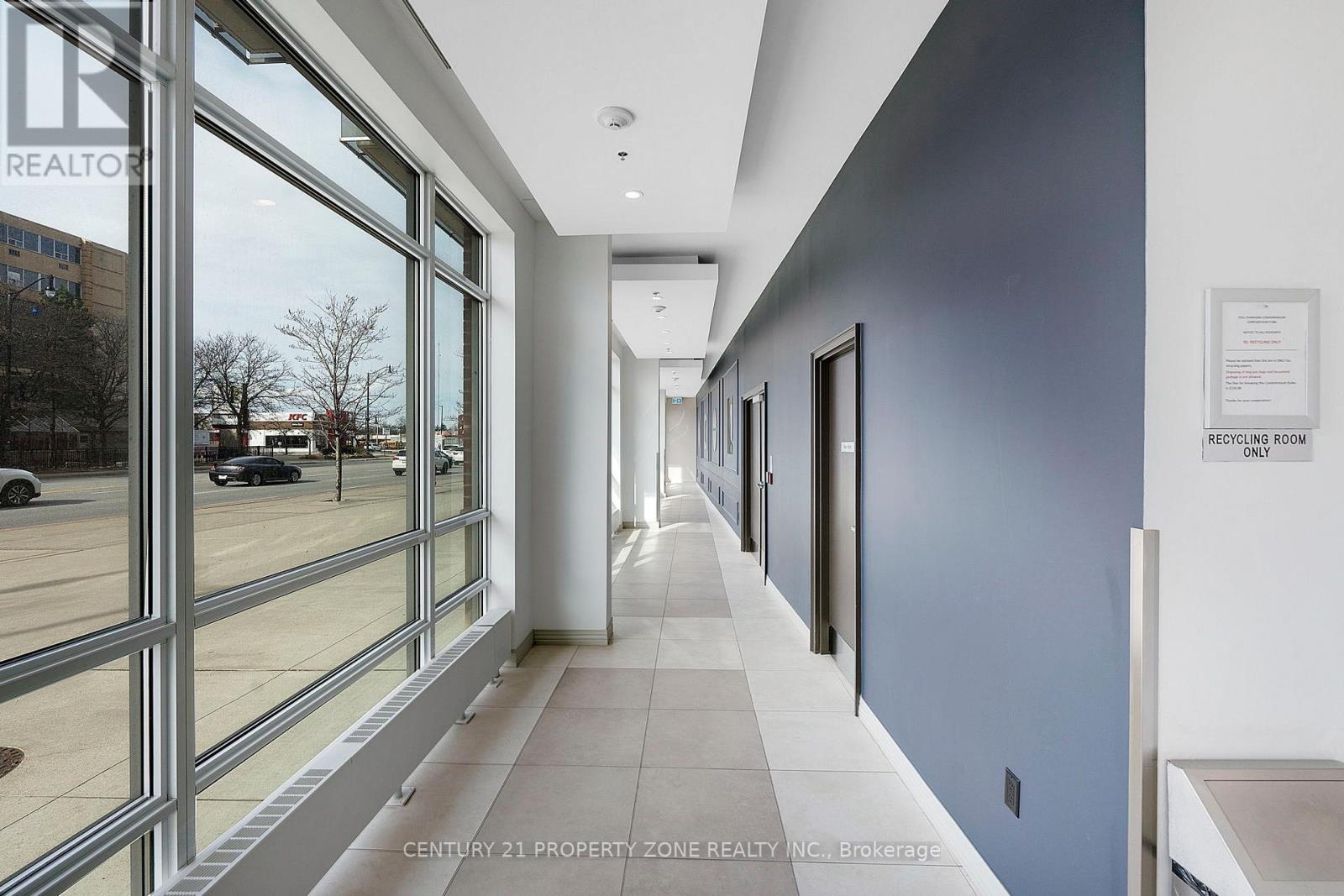 1804 - 215 Queen Street E, Brampton, Ontario  L6W 0A9 - Photo 6 - W12369701