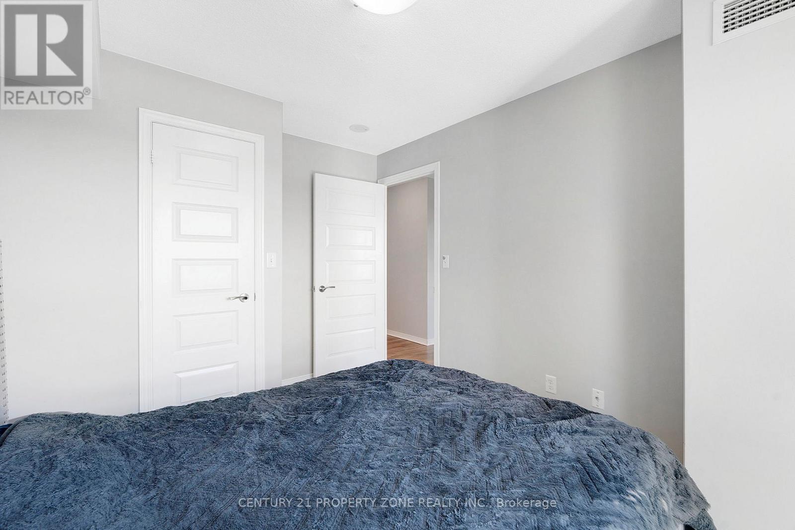 1804 - 215 Queen Street E, Brampton, Ontario  L6W 0A9 - Photo 20 - W12369701