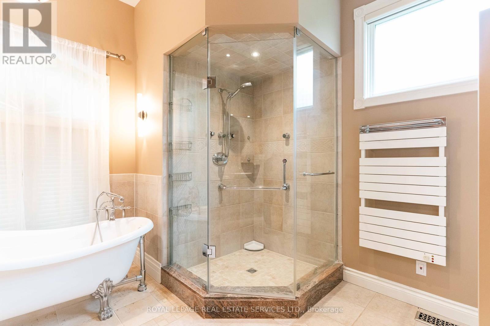 238 Wilderness Drive, Hamilton, Ontario  L9G 4S3 - Photo 19 - X12344482