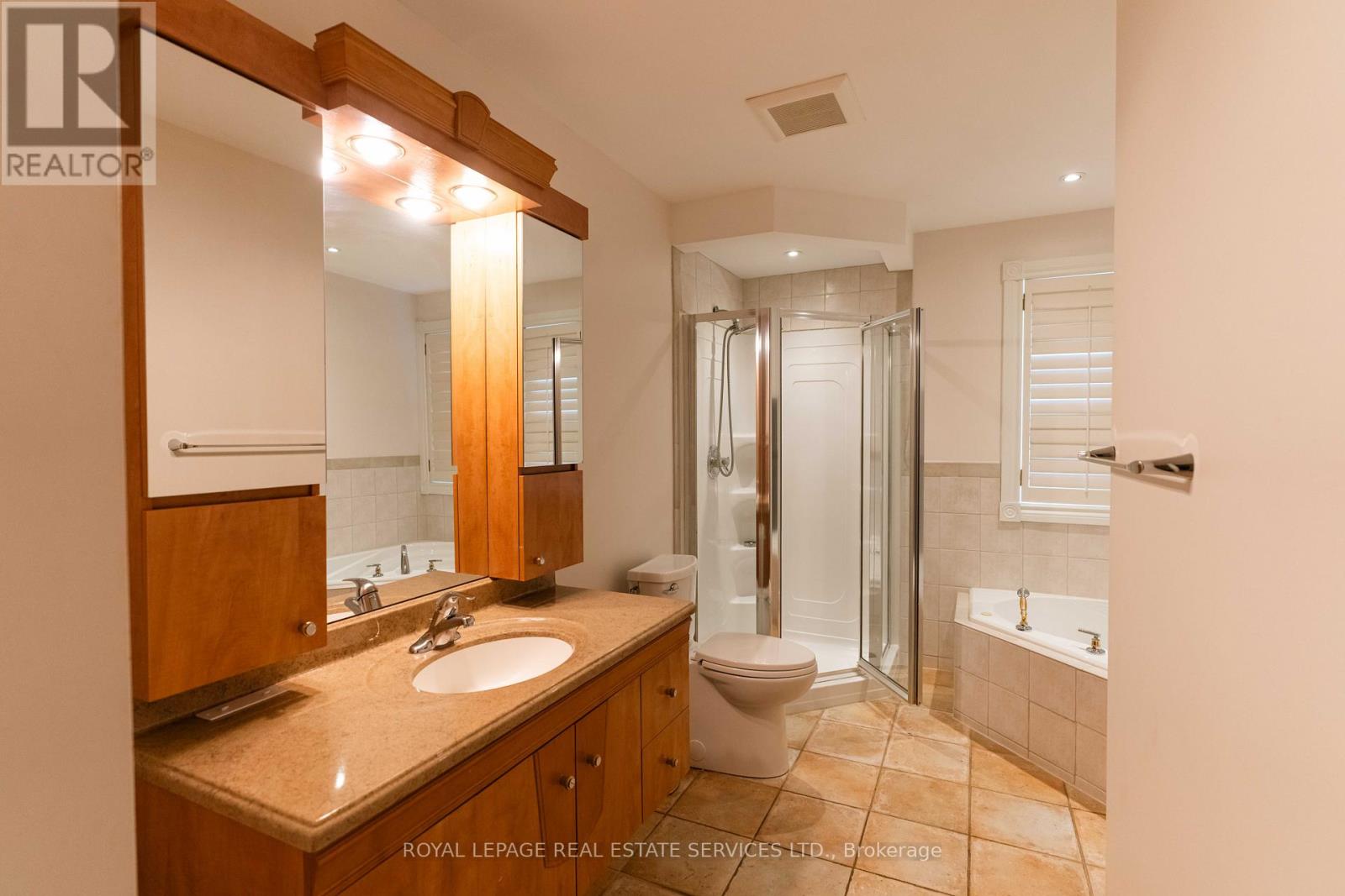238 Wilderness Drive, Hamilton, Ontario  L9G 4S3 - Photo 41 - X12344482