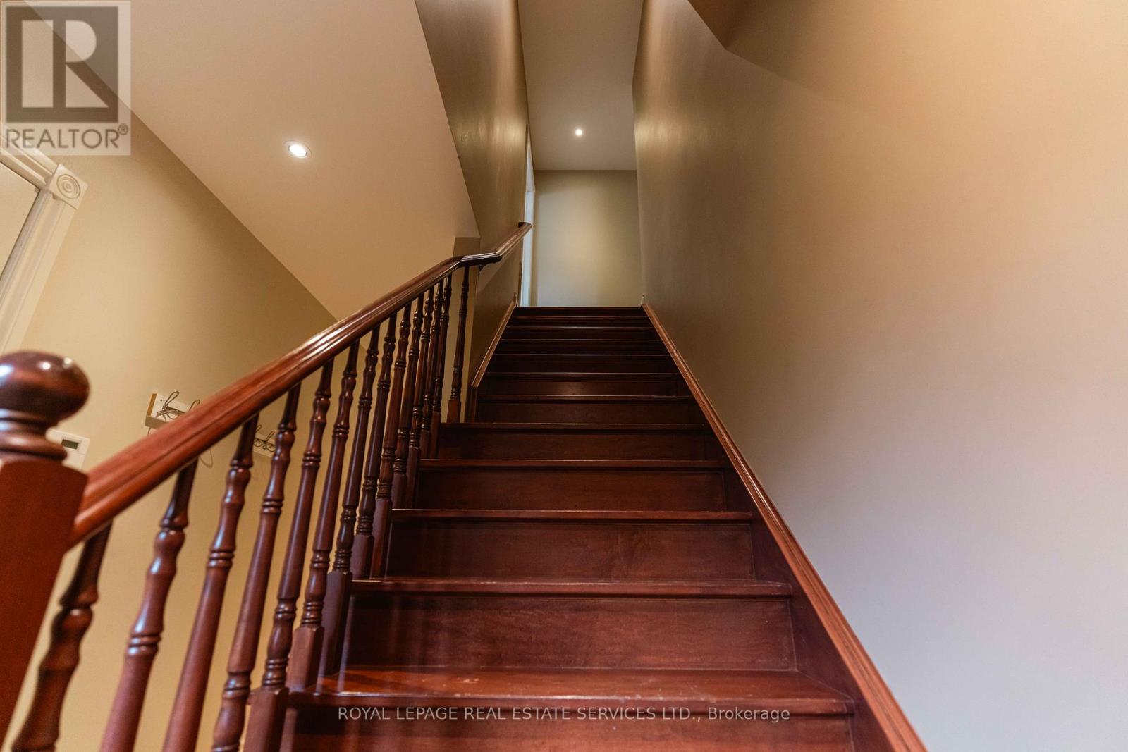 238 Wilderness Drive, Hamilton, Ontario  L9G 4S3 - Photo 39 - X12344482