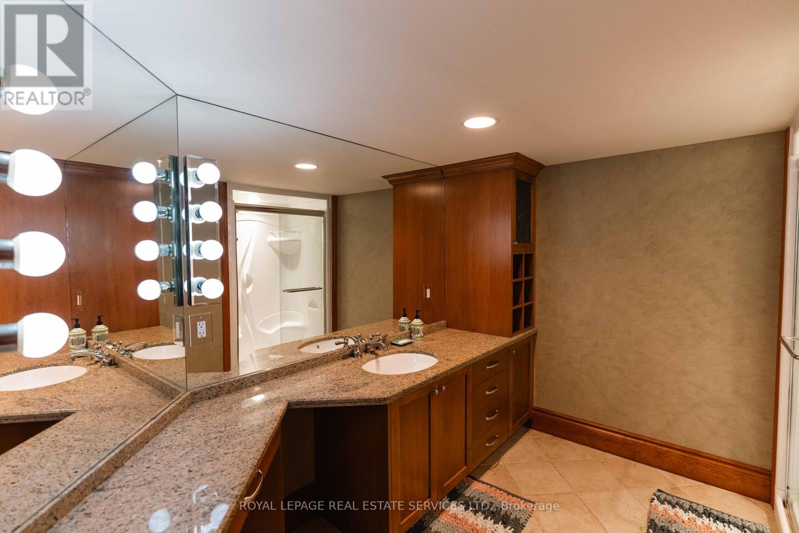 238 Wilderness Drive, Hamilton, Ontario  L9G 4S3 - Photo 44 - X12344482
