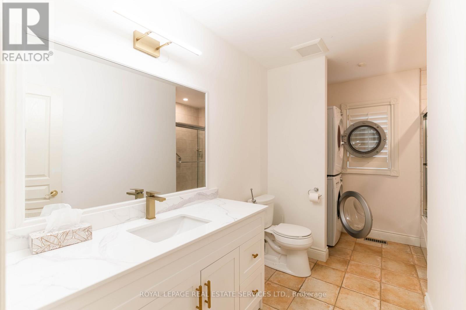 238 Wilderness Drive, Hamilton, Ontario  L9G 4S3 - Photo 34 - X12344482