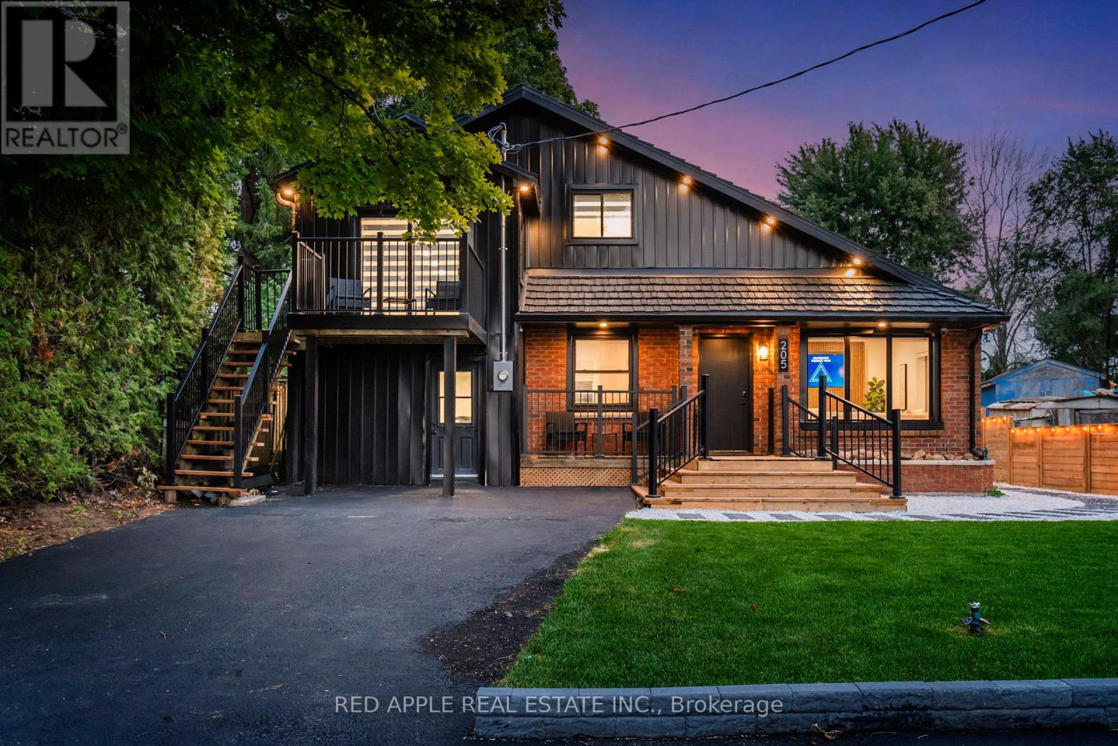 205 HOYT AVENUE, Tay, Ontario