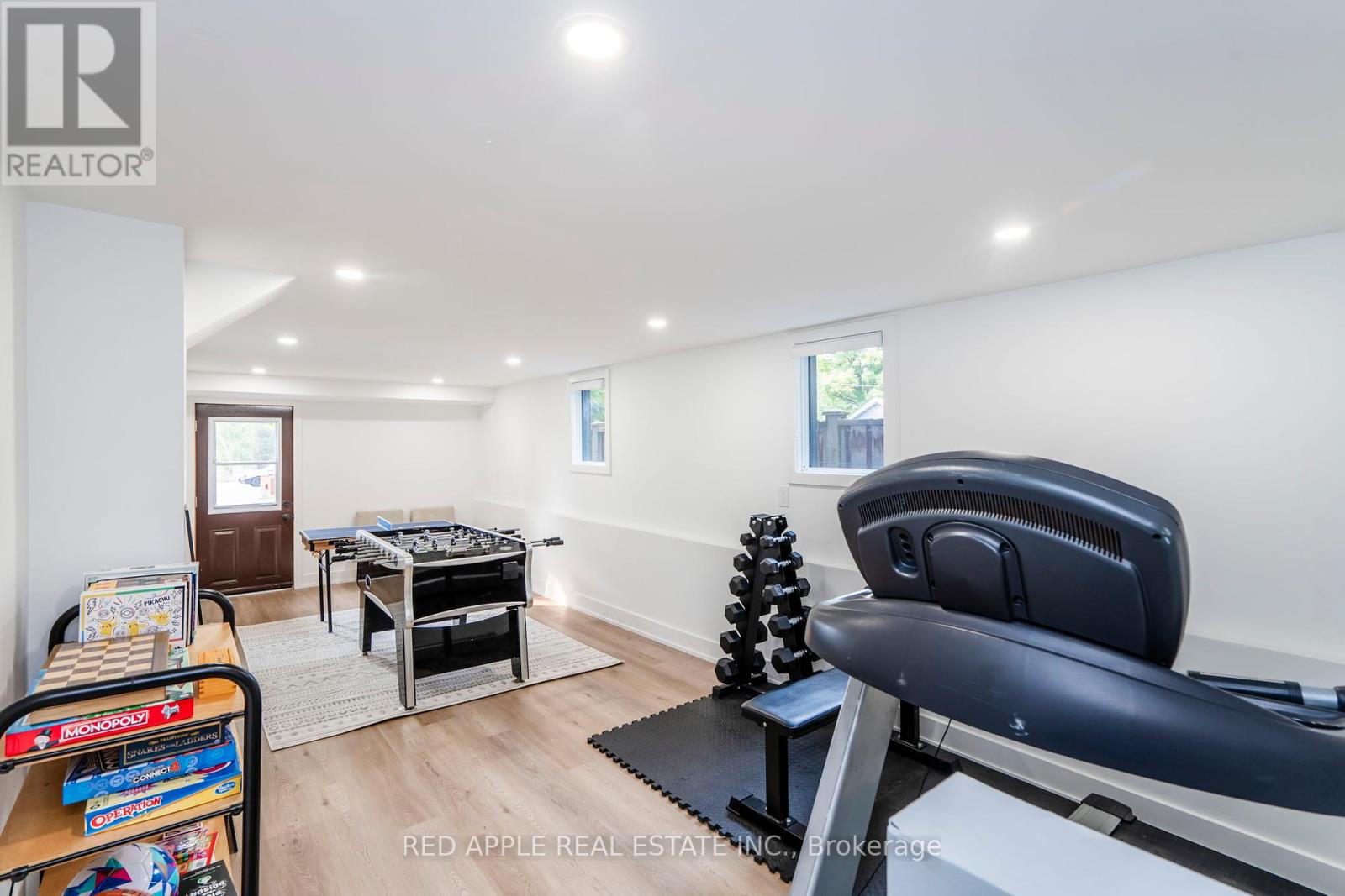 205 Hoyt Avenue, Tay (Victoria Harbour), Ontario  L0K 2A0 - Photo 19 - S12385271