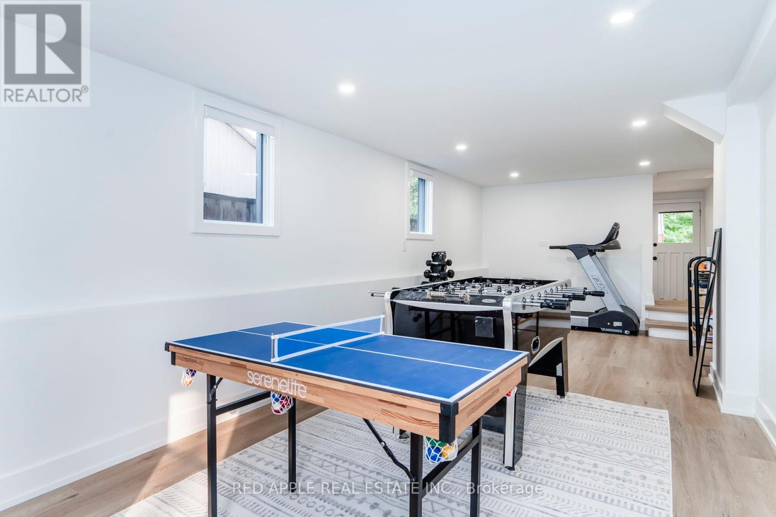 205 Hoyt Avenue, Tay (Victoria Harbour), Ontario  L0K 2A0 - Photo 21 - S12385271