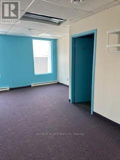 302 - 10 Peter Street N, Orillia, Ontario  L3V 4Y7 - Photo 2 - S12385334