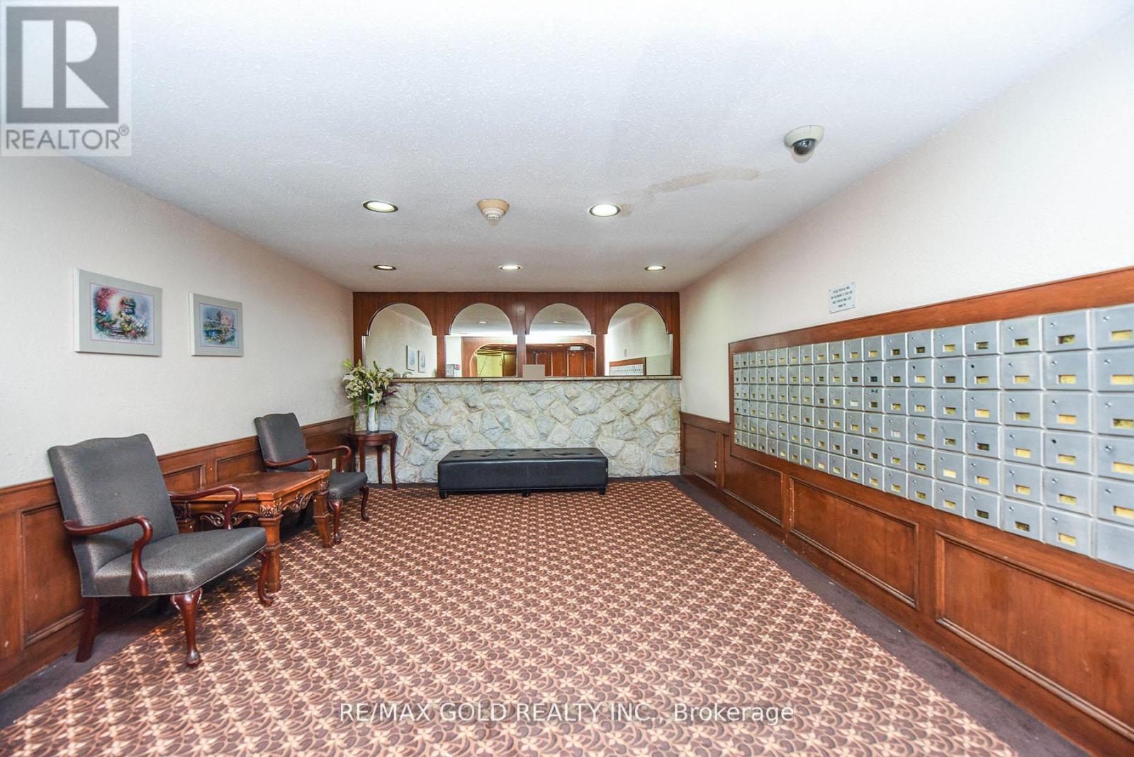 605 - 3555 Derry Road E, Mississauga (Malton), Ontario  L4T 1B2 - Photo 2 - W12385282