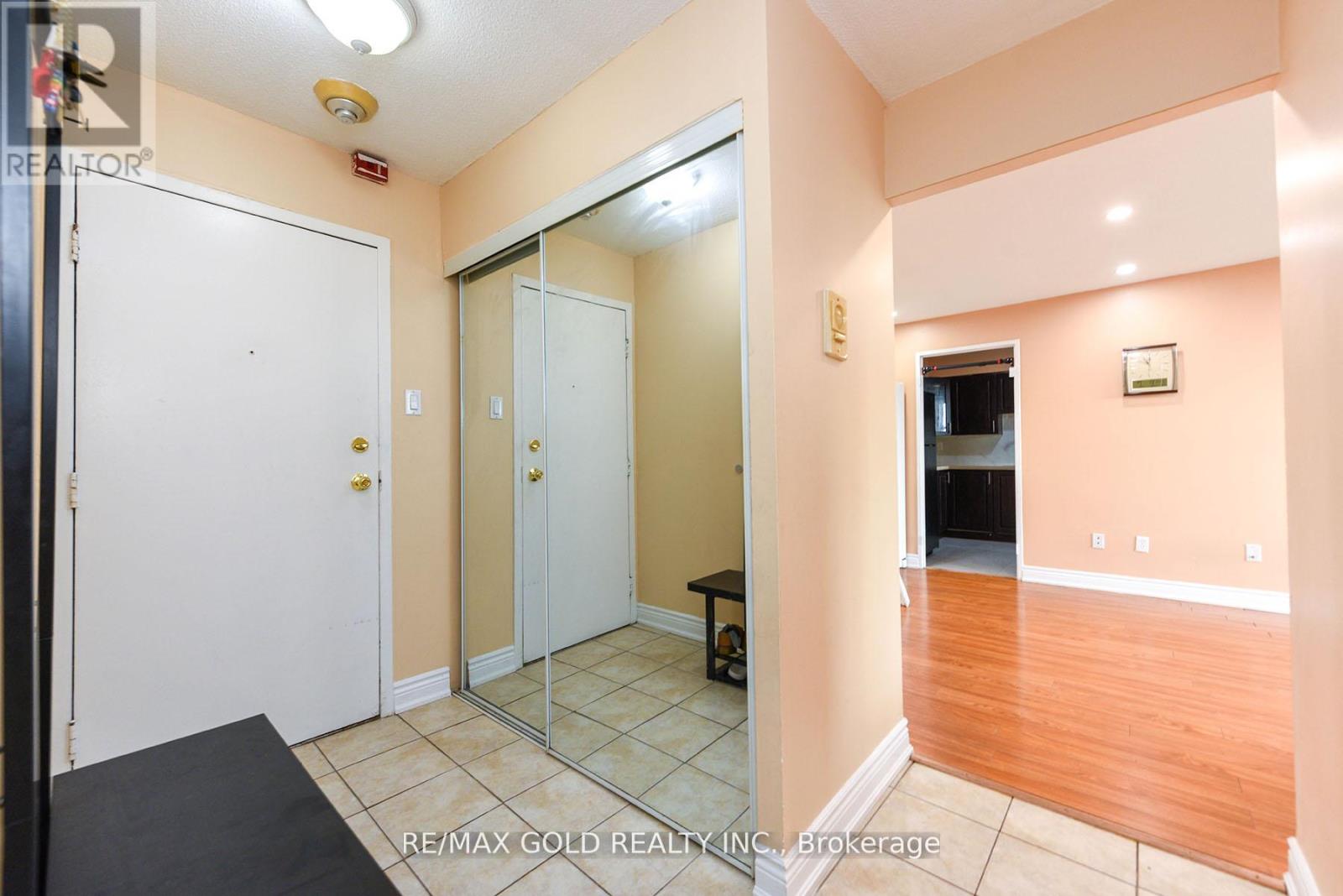 605 - 3555 Derry Road E, Mississauga (Malton), Ontario  L4T 1B2 - Photo 6 - W12385282