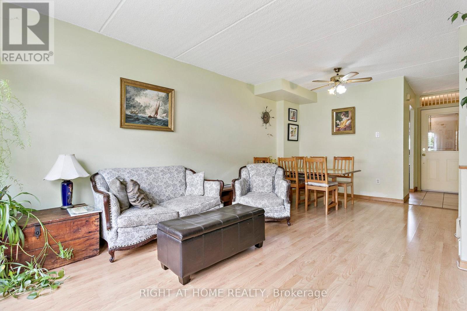 161 - 180 Mississ Vly Boulevard, Mississauga, Ontario  L5A 3M2 - Photo 11 - W12385318