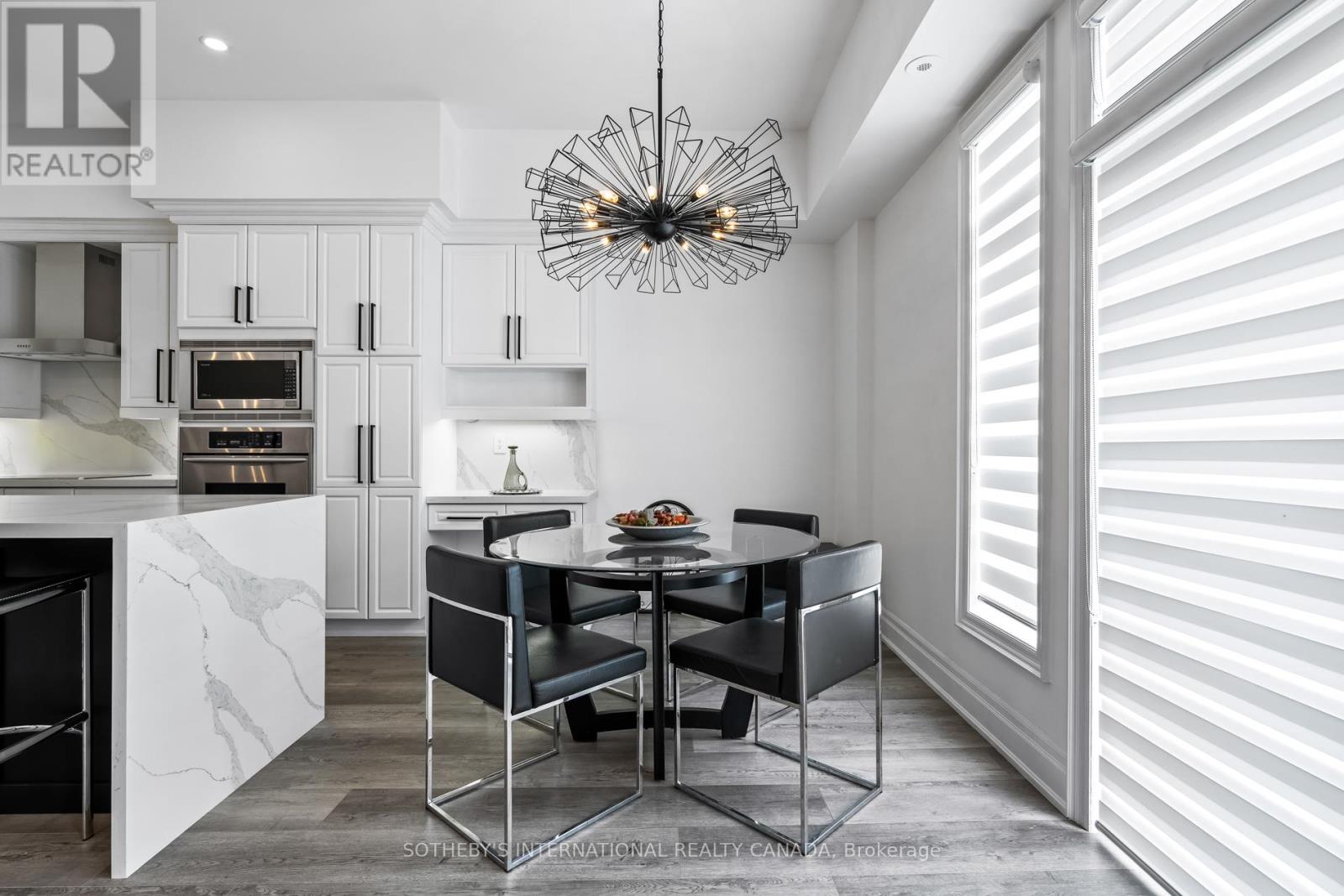 22 - 54 St Lawrence Drive, Mississauga (Port Credit), Ontario  L5G 4V1 - Photo 16 - W12385340
