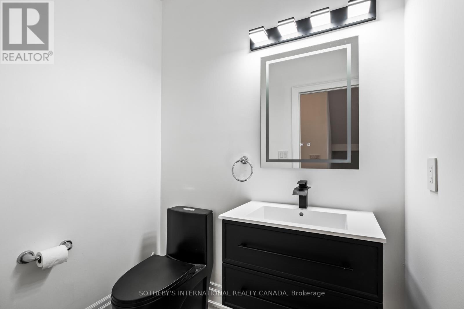 22 - 54 St Lawrence Drive, Mississauga (Port Credit), Ontario  L5G 4V1 - Photo 20 - W12385340